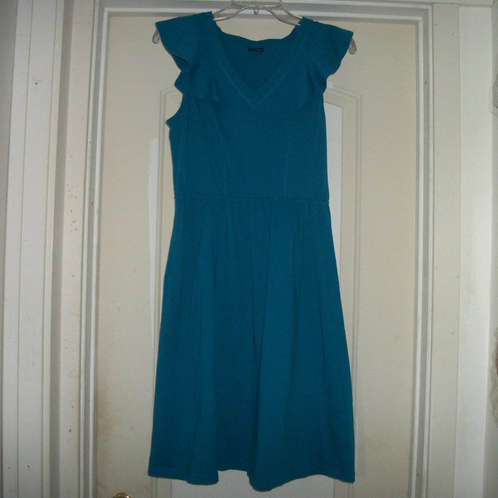 SWEET LITTLE BLUE DRESS 8/10
